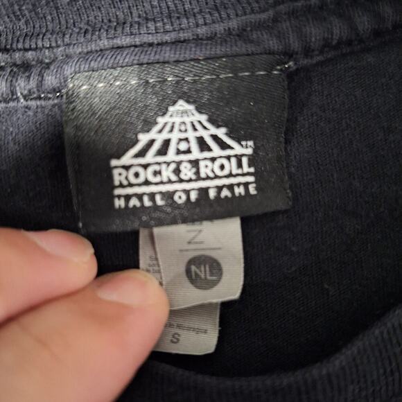 Rock & Roll Hall Of Fame T-Shirt Black Cotton Double-Sided Size Small Cotton - Picture 3 of 7